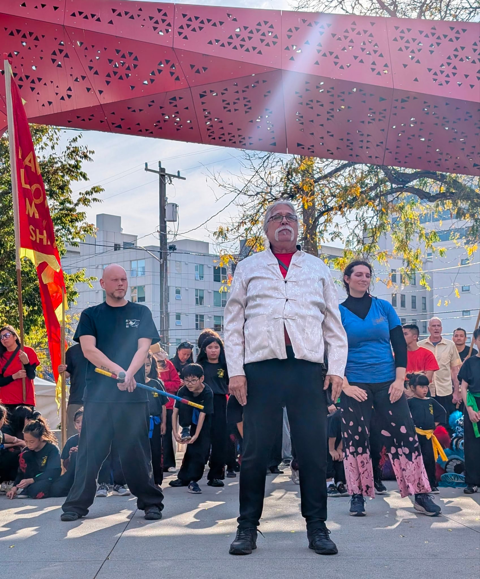 Sifu Johann Sasynuik leading a demonstration with students